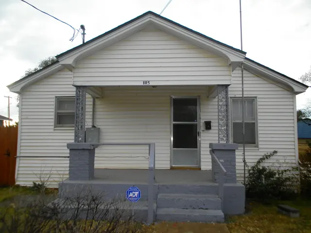 Photo 2 — 1115 Monticello Avenue, Littlefield, TX 79339