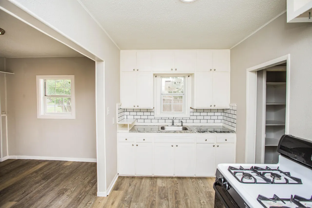 Photo 10 — 3012 39th Street, Lubbock, TX 79413