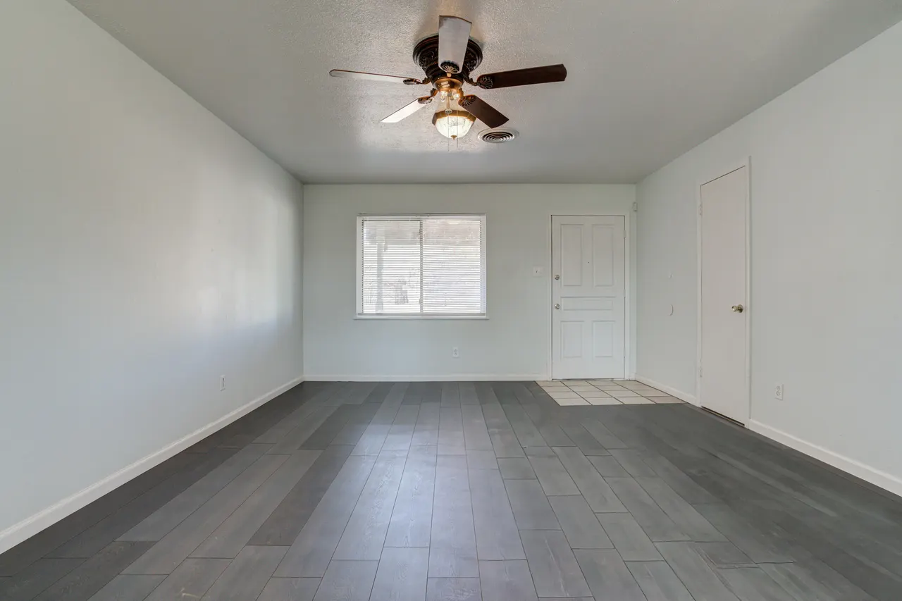 Photo 10 — 5417 49th Street, Lubbock, TX 79414