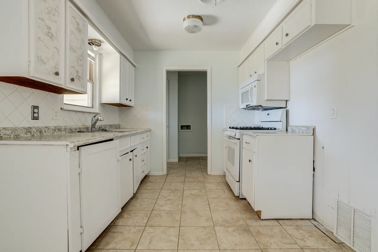 Photo 14 — 5417 49th Street, Lubbock, TX 79414