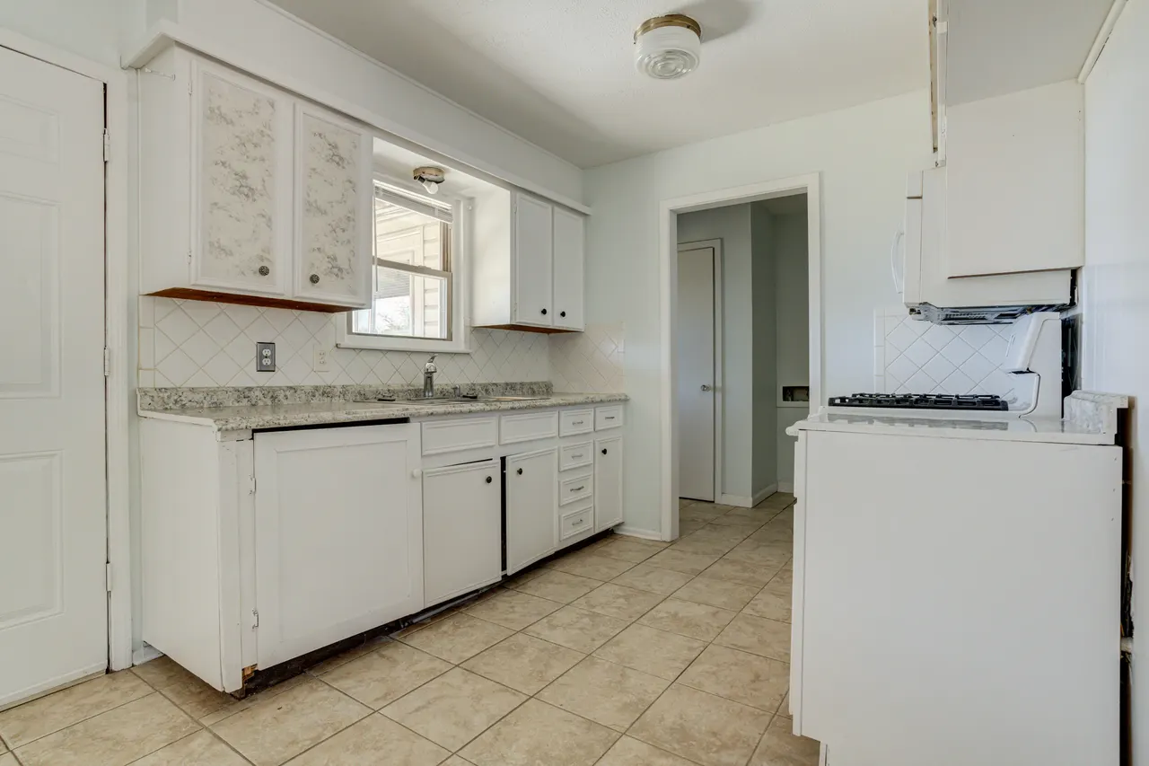 Photo 15 — 5417 49th Street, Lubbock, TX 79414