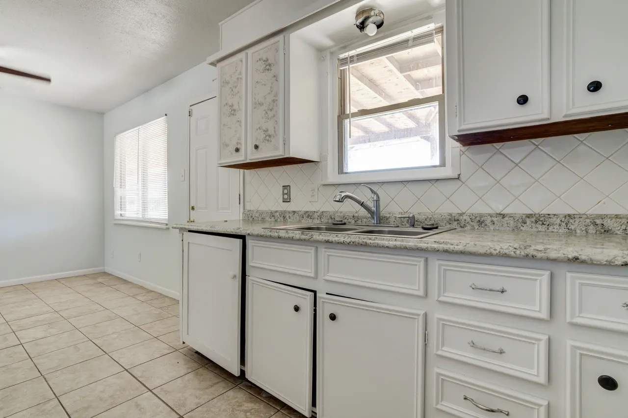 Photo 19 — 5417 49th Street, Lubbock, TX 79414