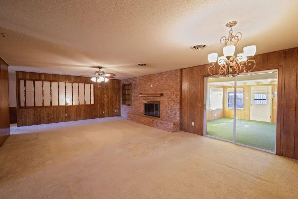 Photo 4 — 2503 Holliday Street, Plainview, TX 79072