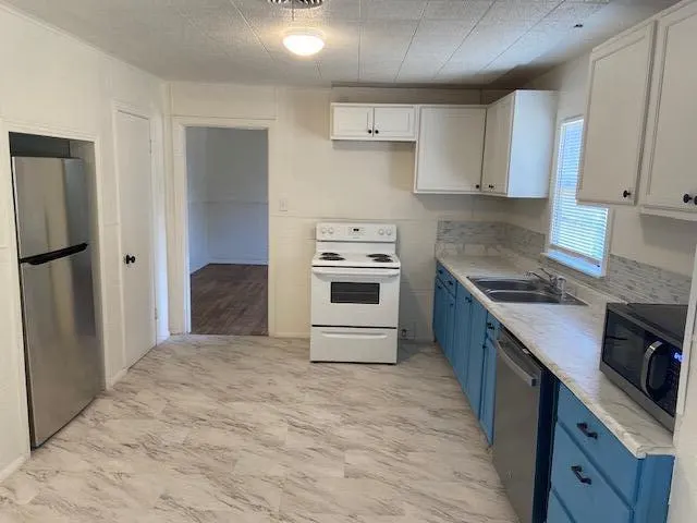 Photo 5 — 2617 39th Street, Lubbock, TX 79413