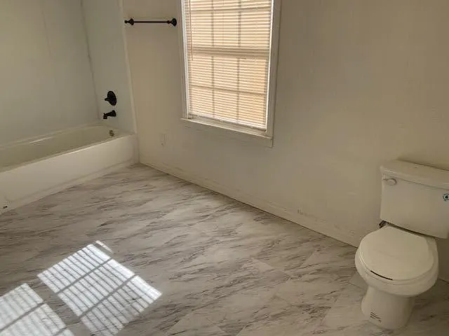 Photo 9 — 2617 39th Street, Lubbock, TX 79413