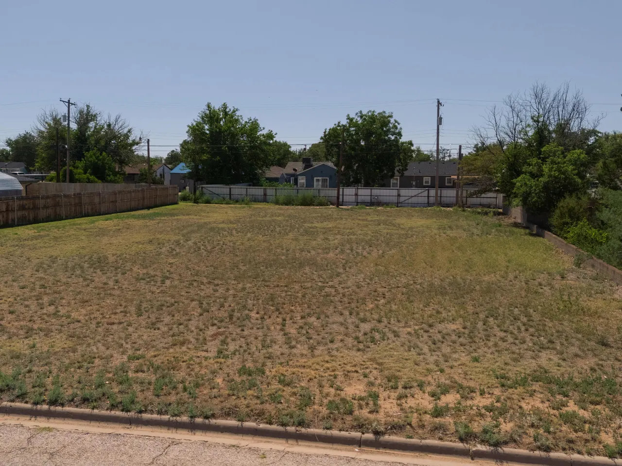 Photo 11 — 206 10th Street, Levelland, TX 79336