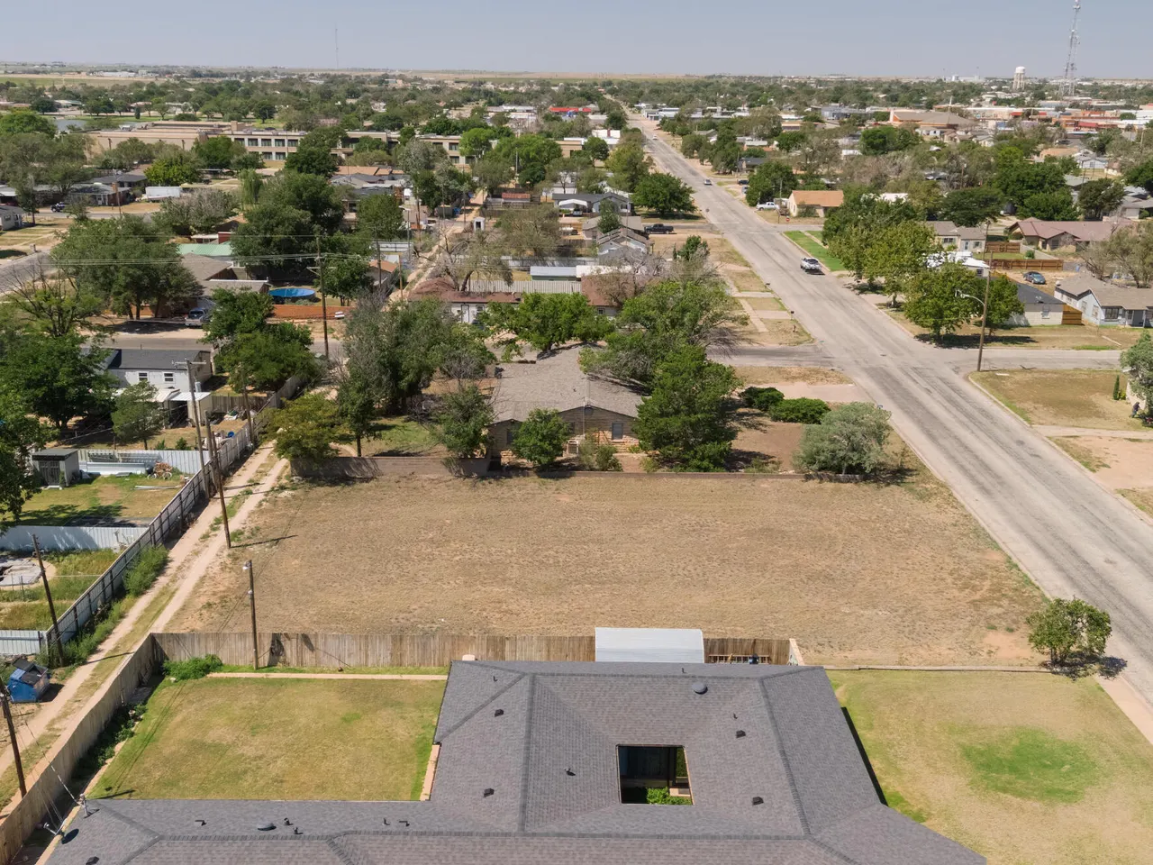 Photo 15 — 206 10th Street, Levelland, TX 79336