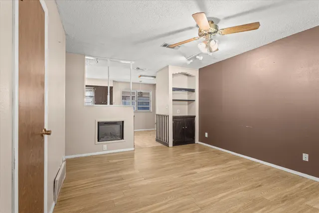 Photo 6 — 406 Poplar Street, Levelland, TX 79336