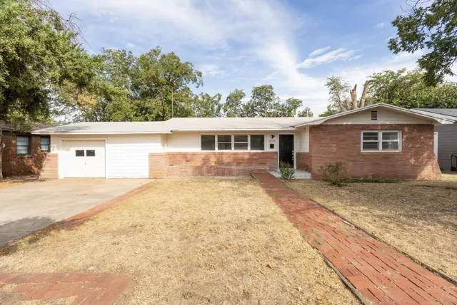 Photo 2 — 3804 38th Street, Lubbock, TX 79413