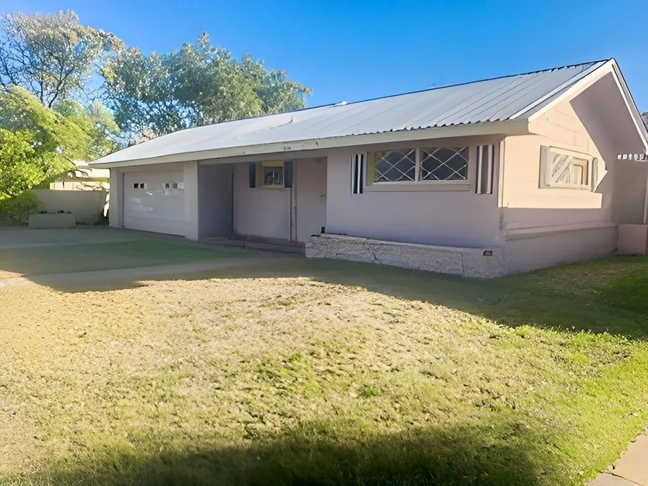 Front exterior — 1006 Borger Street, Plainview, TX 79072