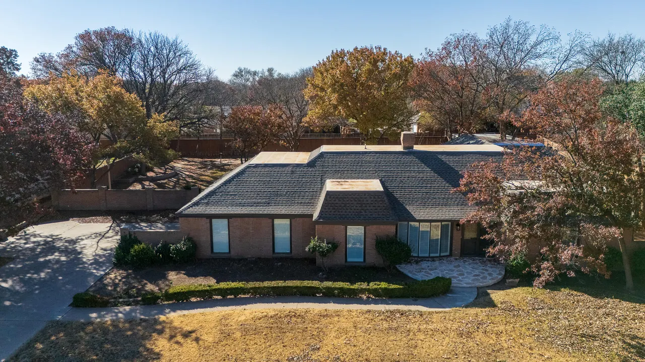 Photo 2 — 207 Yucca Terrace, Plainview, TX 79072