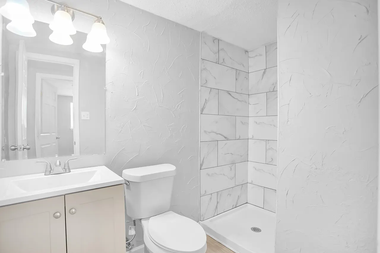 Photo 8 — 2430 31st Street, Lubbock, TX 79411