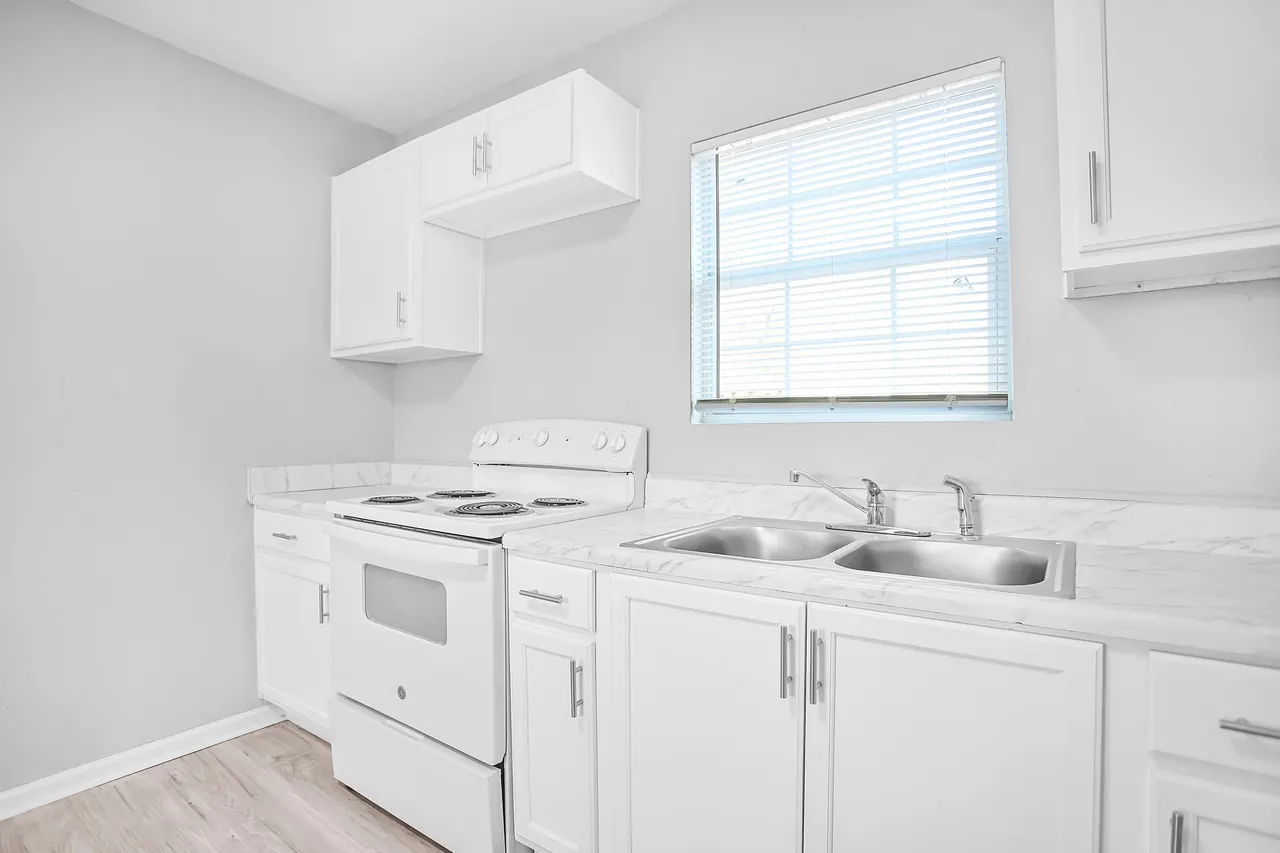Photo 15 — 2430 31st Street, Lubbock, TX 79411