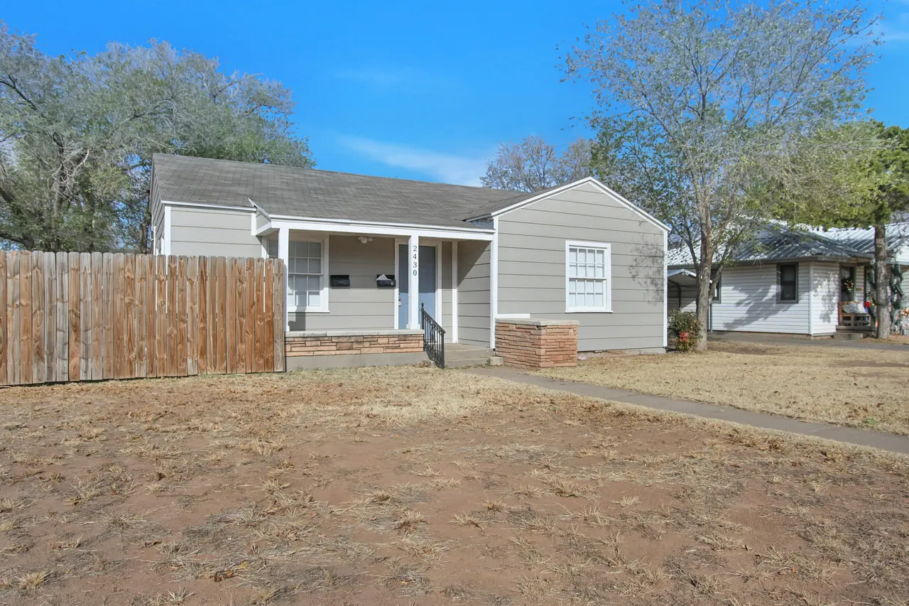 Photo 44 — 2430 31st Street, Lubbock, TX 79411