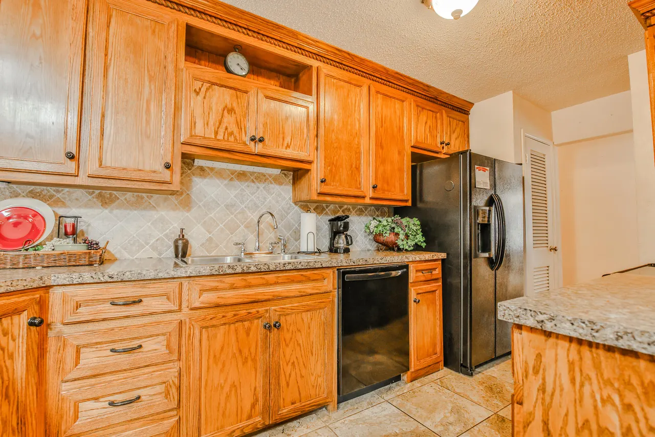 Photo 9 — 2931 E Baylor Street, Lubbock, TX 79403