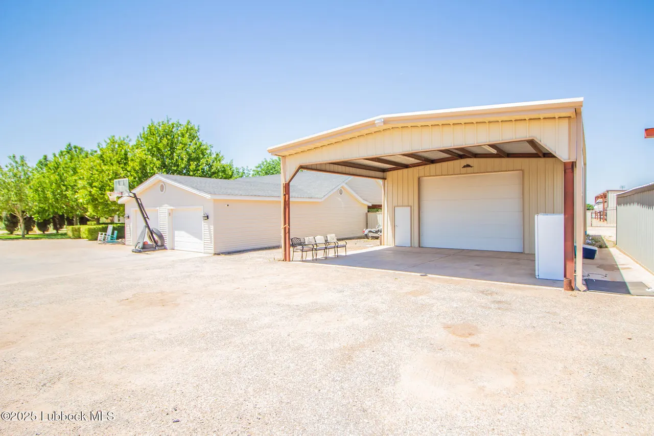 Front exterior — 1319 N Cedar Street, Brownfield, TX 79316