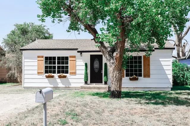 Front exterior — 112 SW 8th Street, Plainview, TX 79072