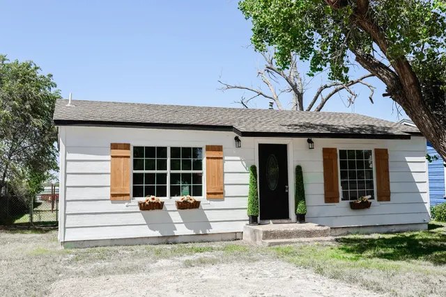 Photo 3 — 112 SW 8th Street, Plainview, TX 79072