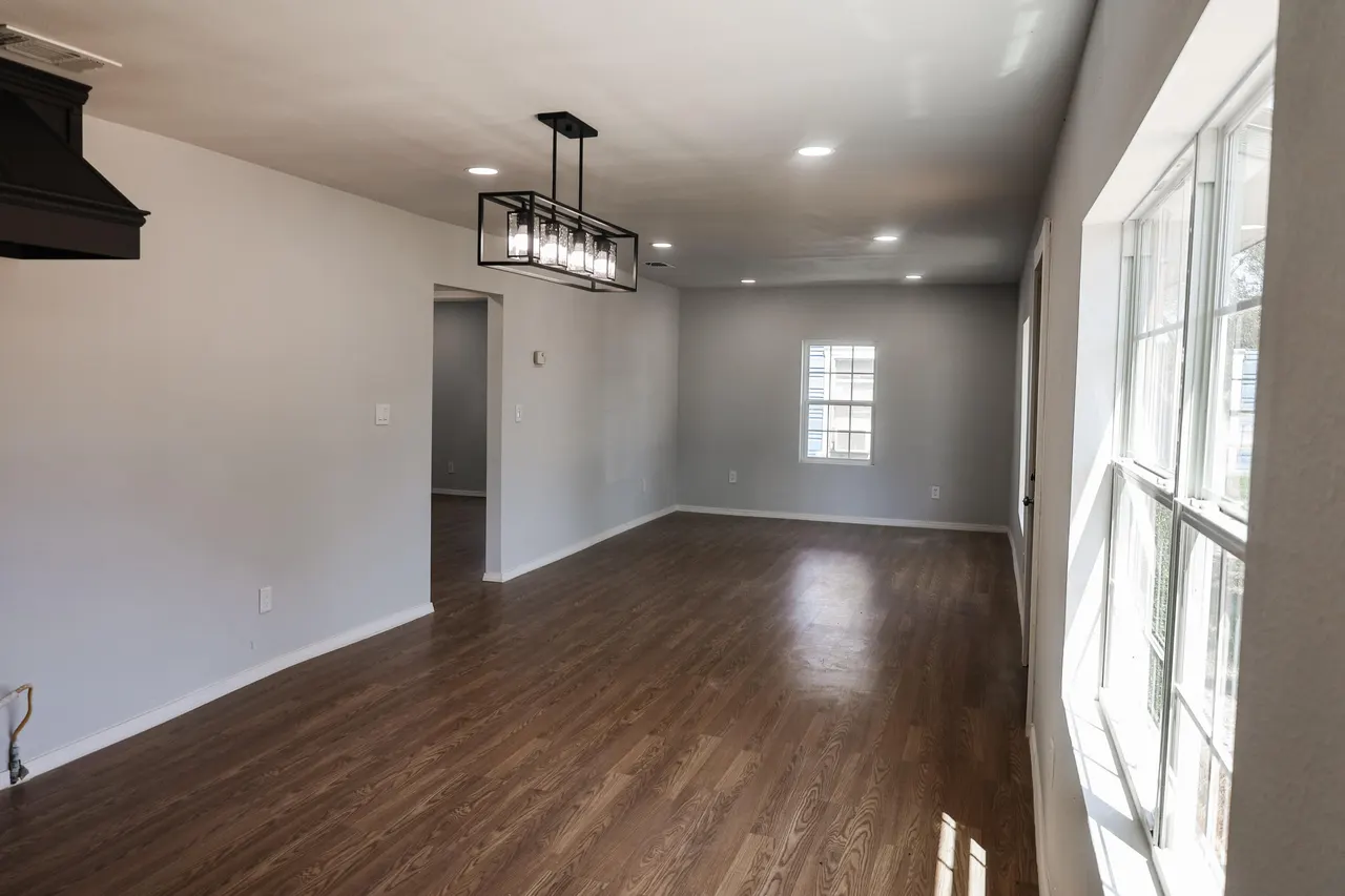 Photo 6 — 112 SW 8th Street, Plainview, TX 79072