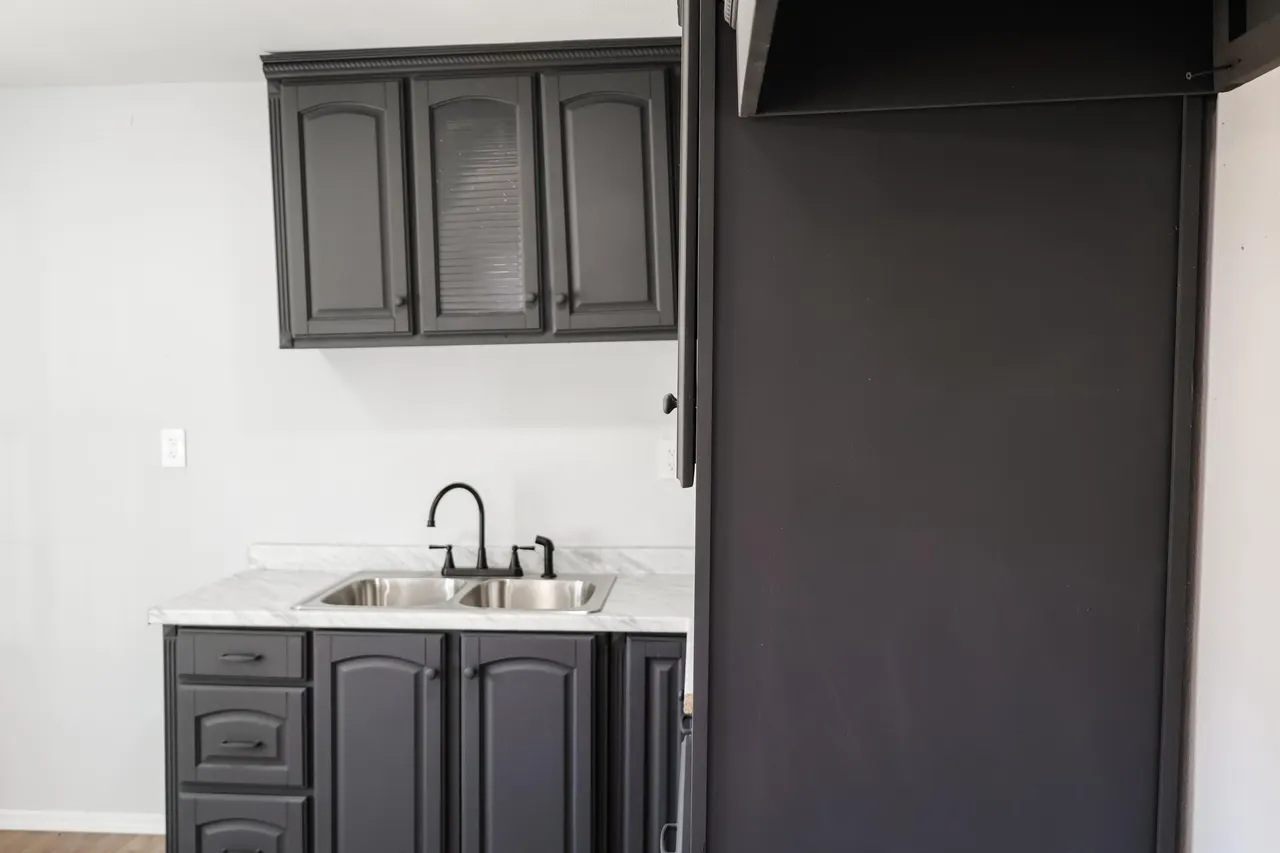 Photo 8 — 112 SW 8th Street, Plainview, TX 79072