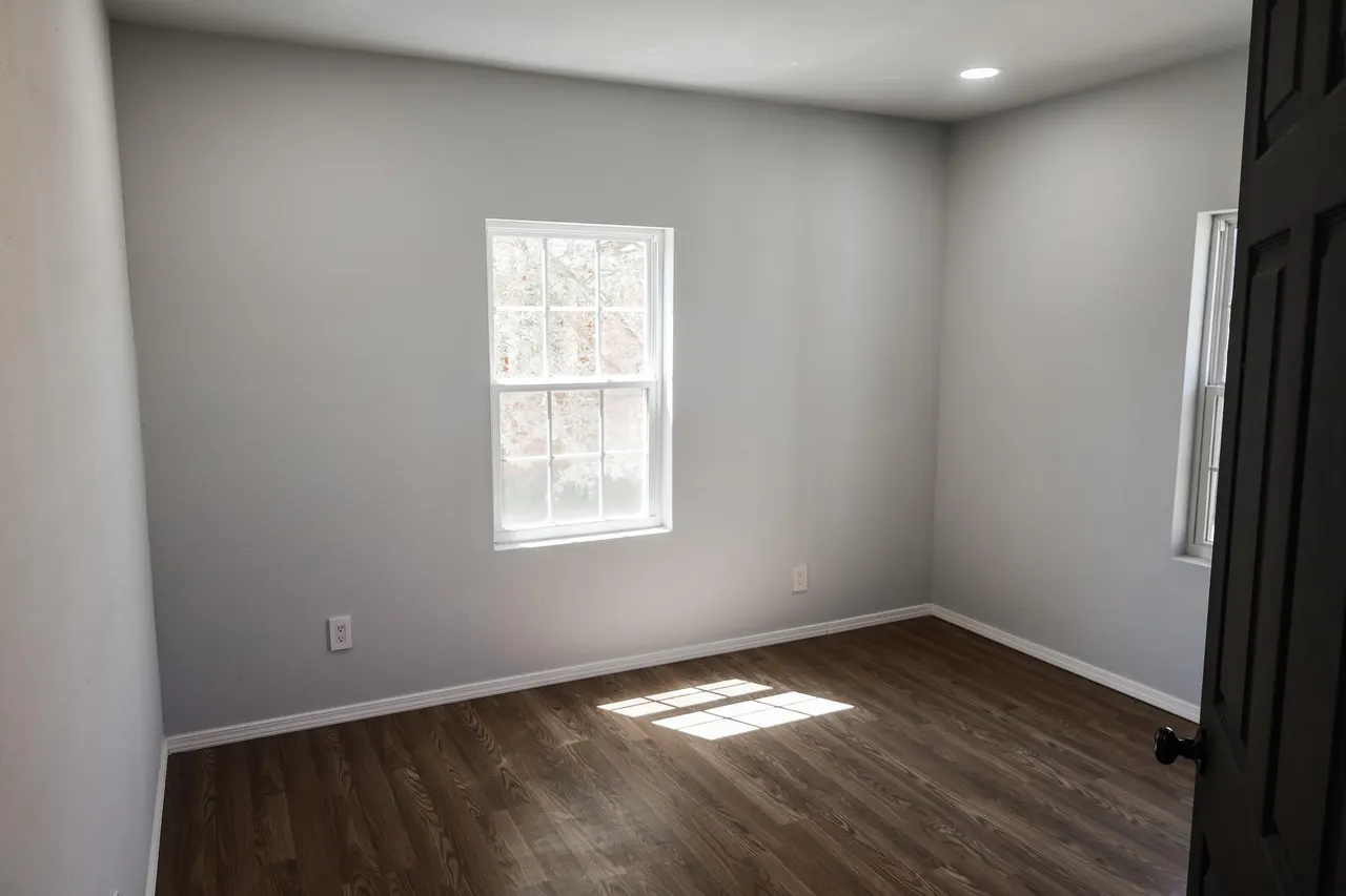 Photo 11 — 112 SW 8th Street, Plainview, TX 79072