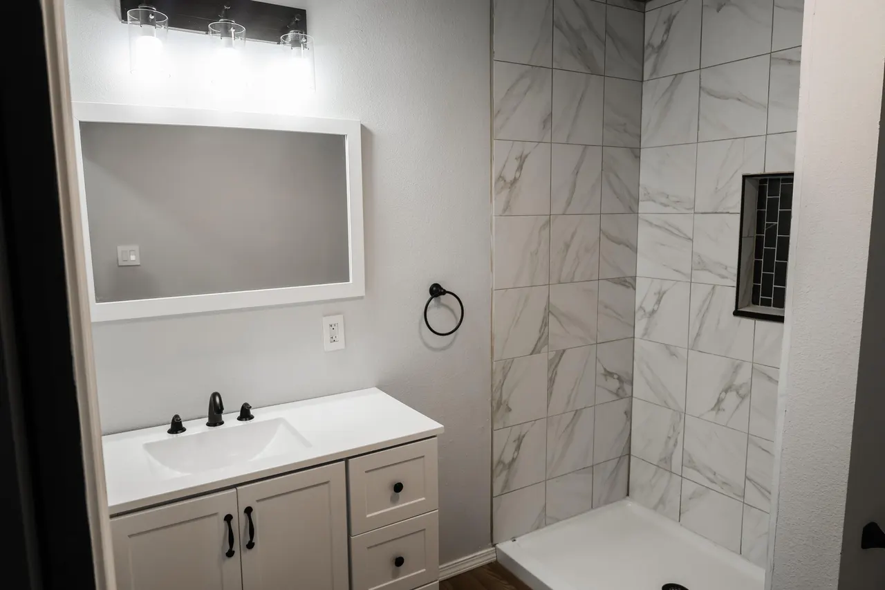 Photo 15 — 112 SW 8th Street, Plainview, TX 79072