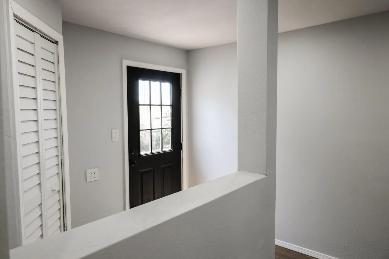 Photo 20 — 112 SW 8th Street, Plainview, TX 79072