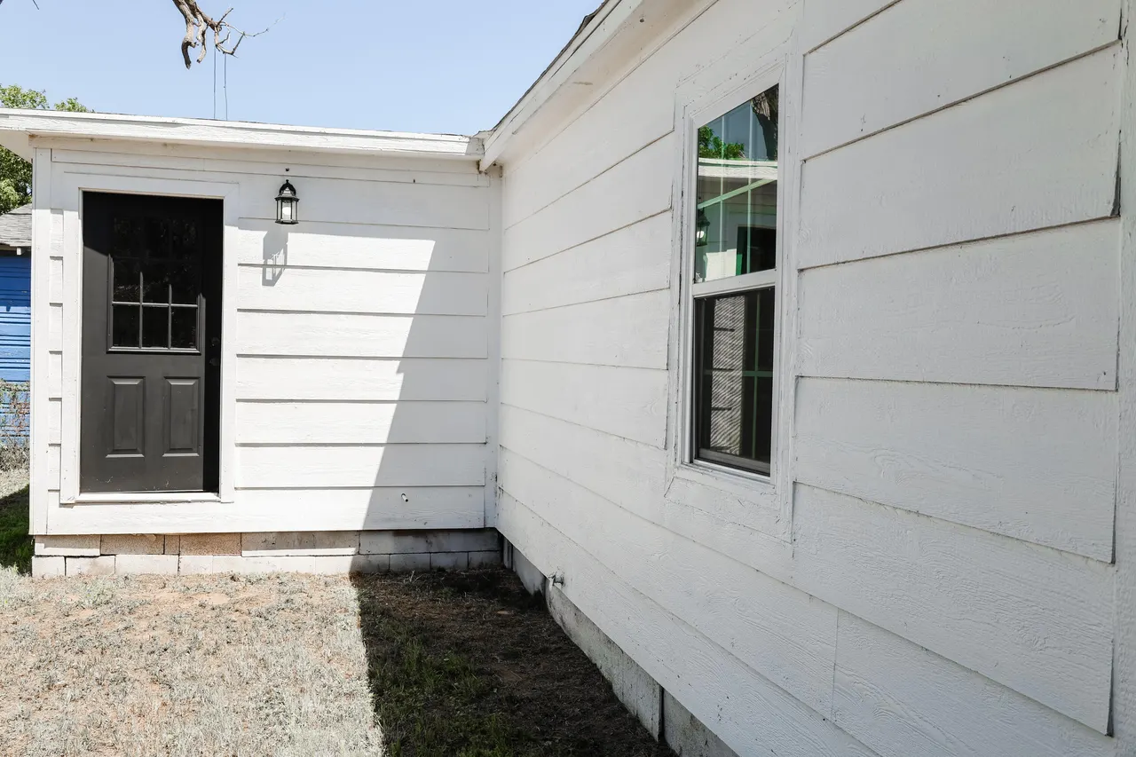 Photo 22 — 112 SW 8th Street, Plainview, TX 79072