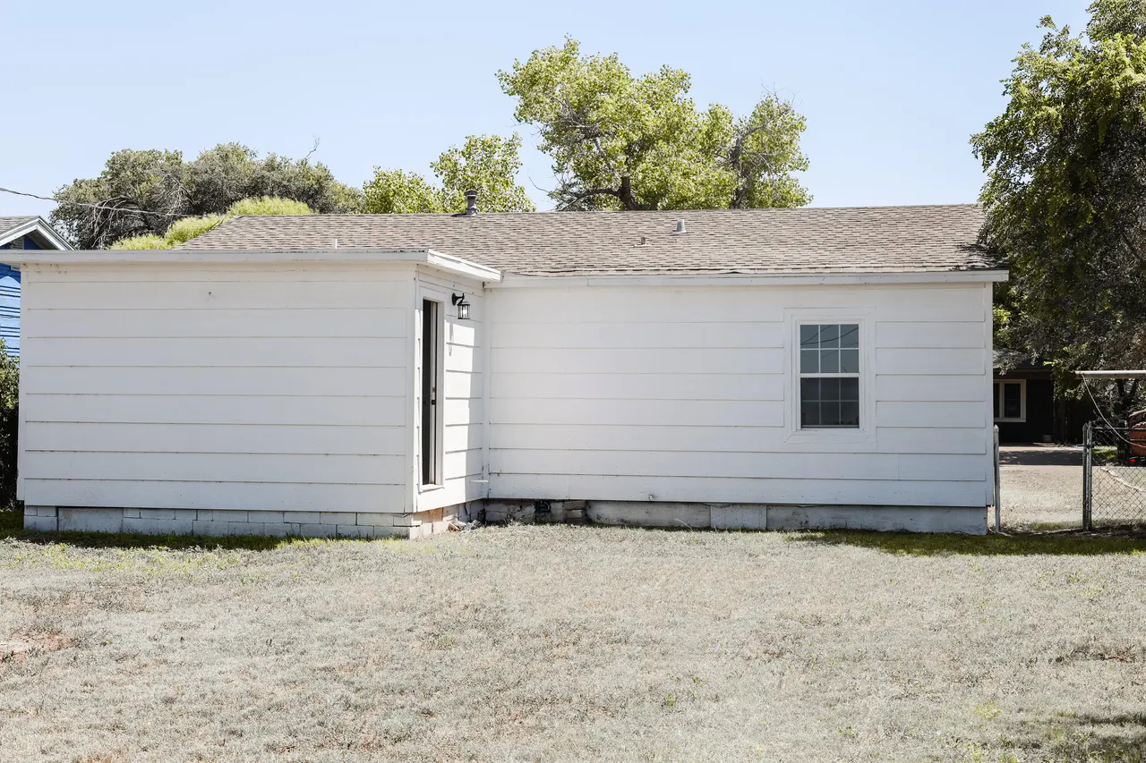 Photo 23 — 112 SW 8th Street, Plainview, TX 79072