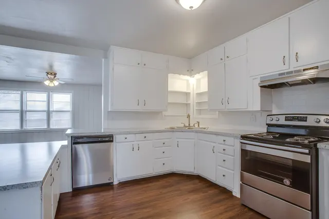 Photo 4 — 4315 32nd Street, Lubbock, TX 79410