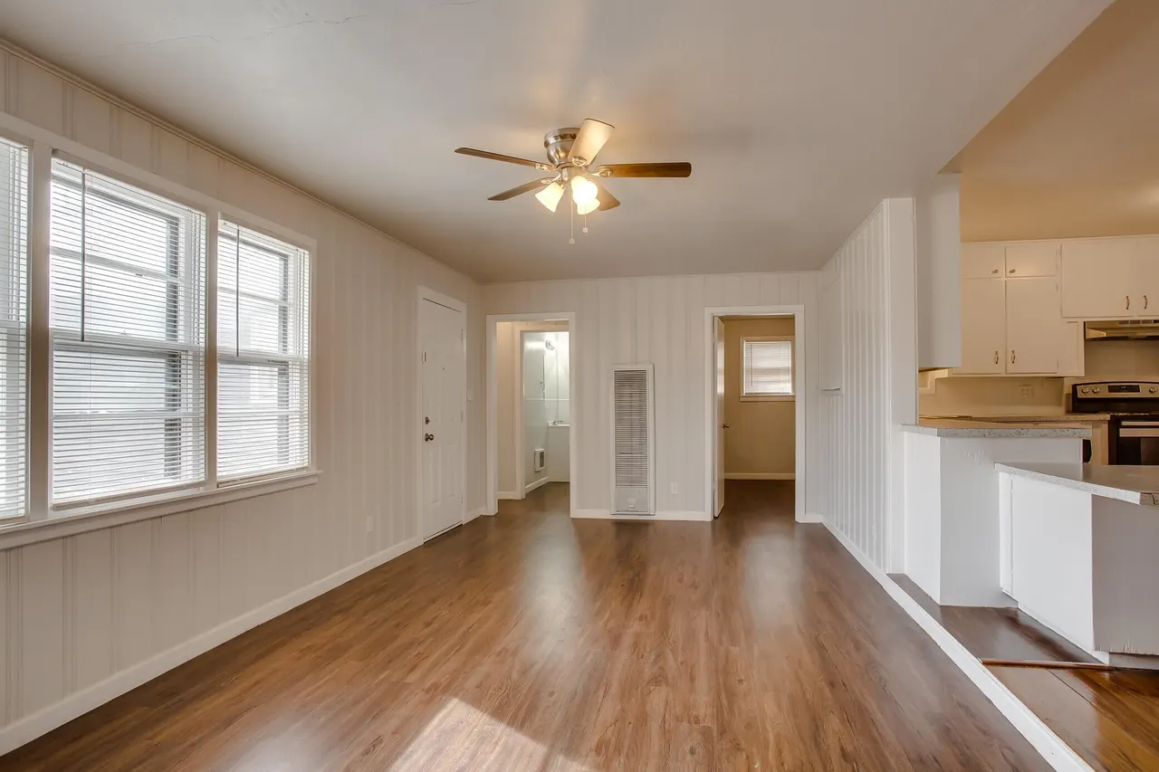 Photo 7 — 4315 32nd Street, Lubbock, TX 79410