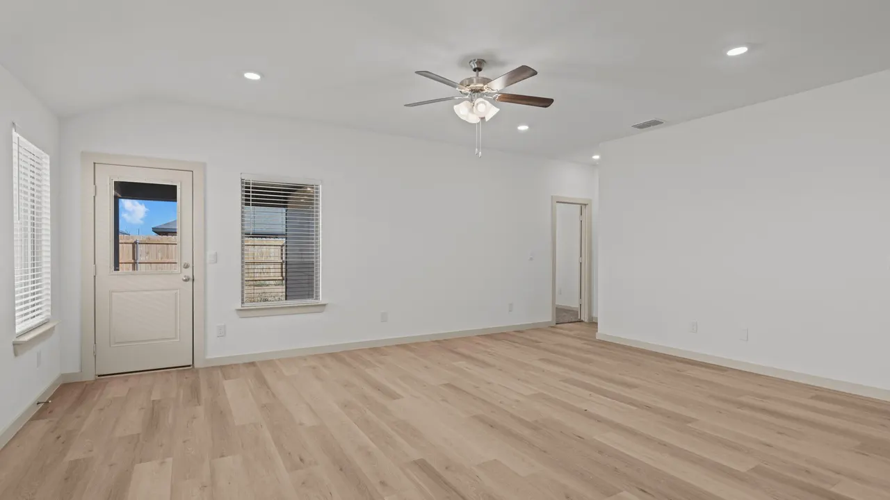 Photo 12 — 221 17th Street, Wolfforth, TX 79382