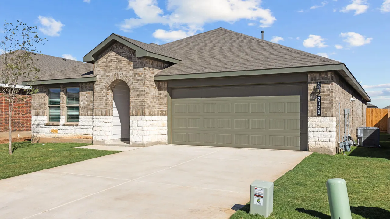 Photo 2 — 221 17th Street, Wolfforth, TX 79382