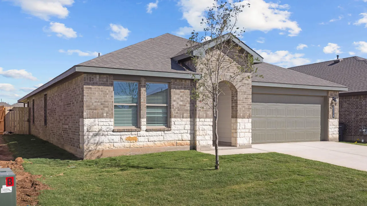 Photo 3 — 221 17th Street, Wolfforth, TX 79382