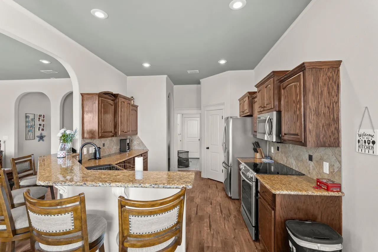 Photo 9 — 6305 93rd Street, Lubbock, TX 79424