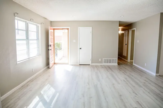 Photo 5 — 1615 Avenue F, Abernathy, TX 79311