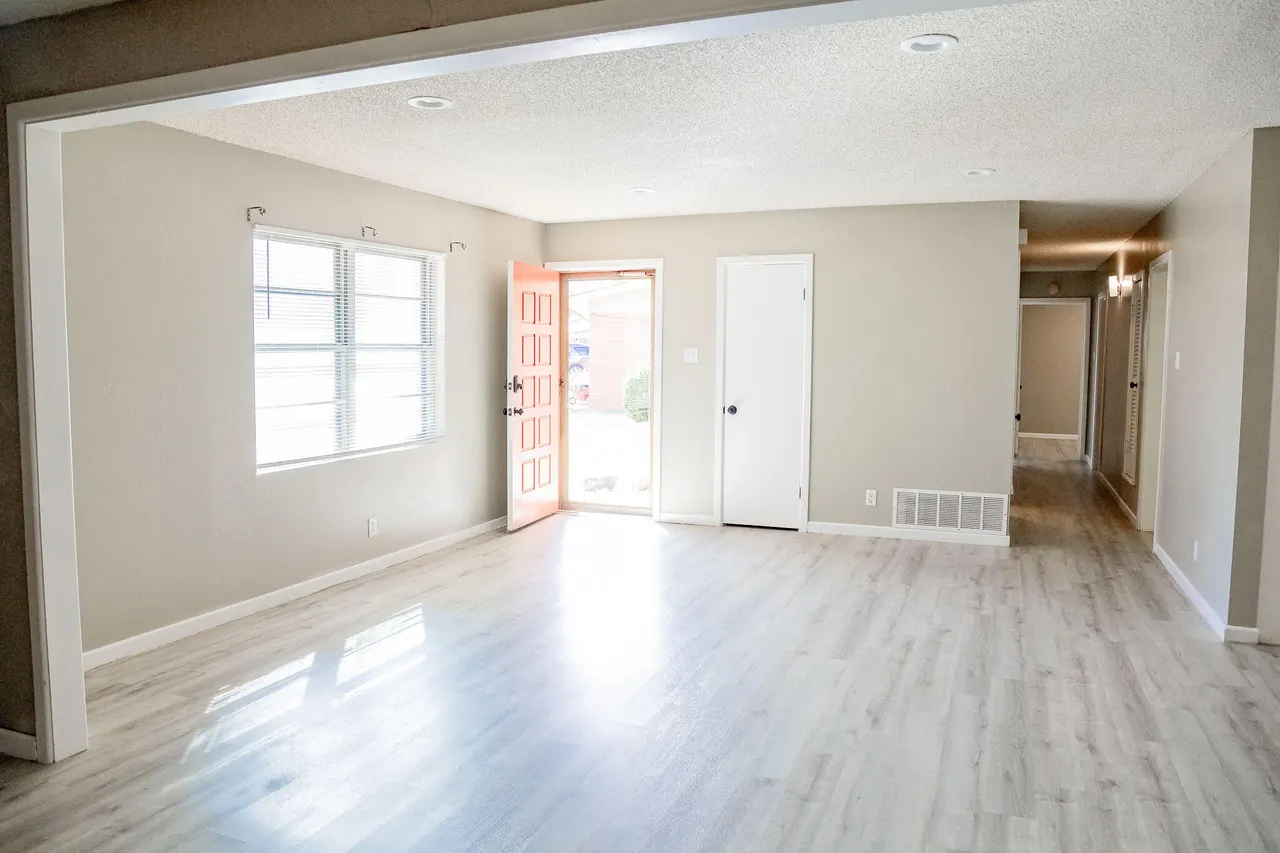 Photo 6 — 1615 Avenue F, Abernathy, TX 79311