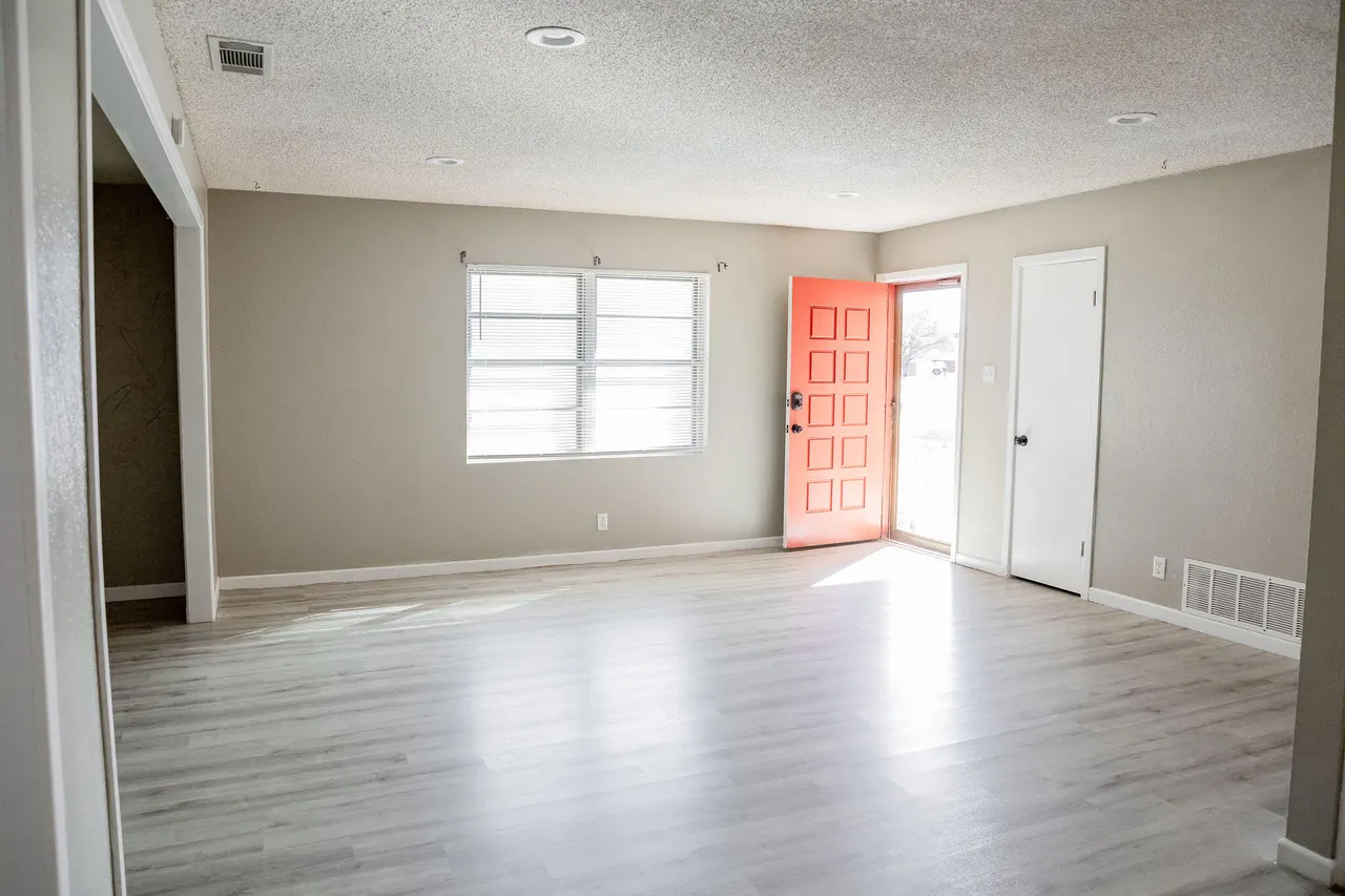 Photo 7 — 1615 Avenue F, Abernathy, TX 79311