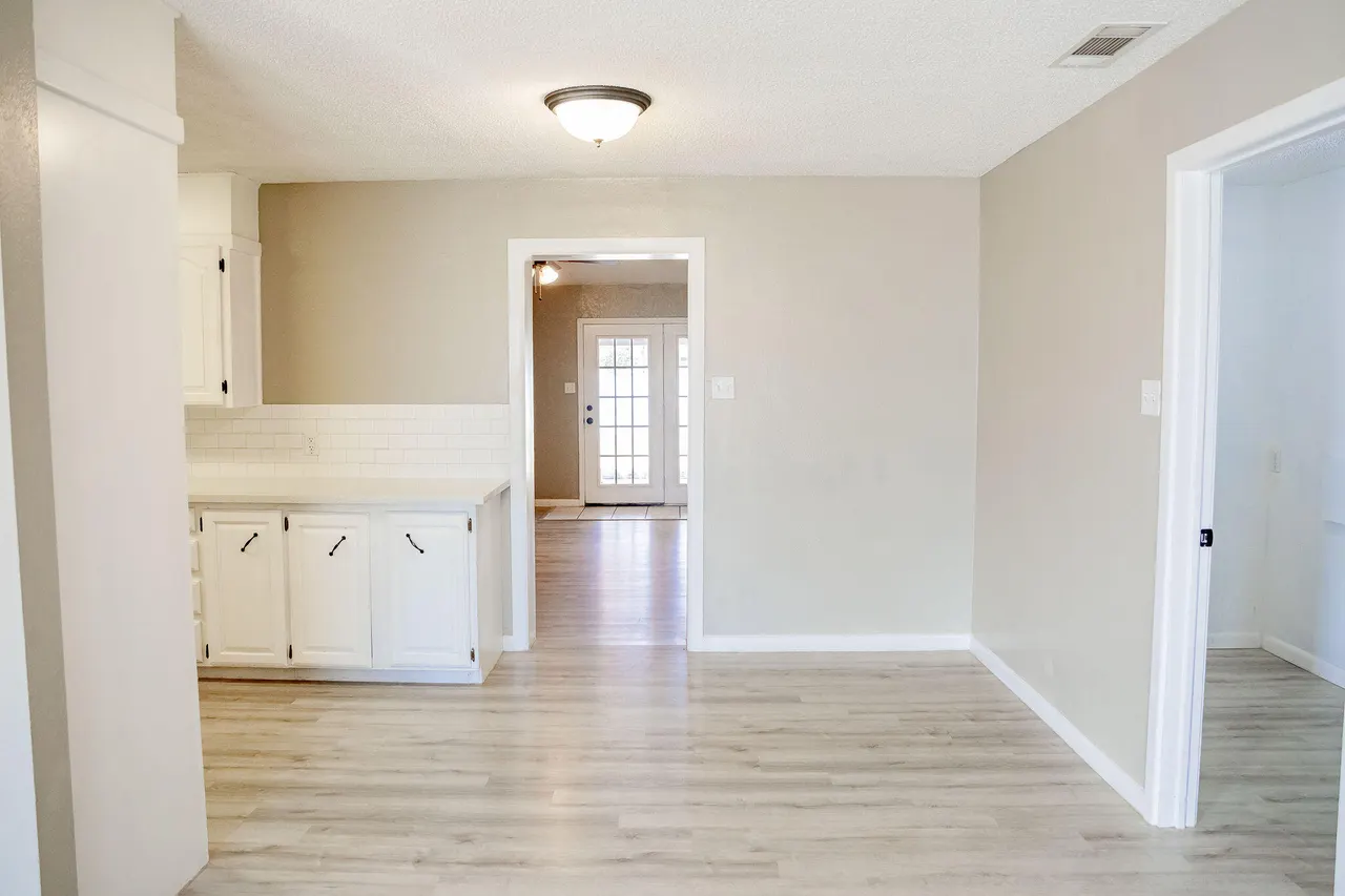 Photo 10 — 1615 Avenue F, Abernathy, TX 79311