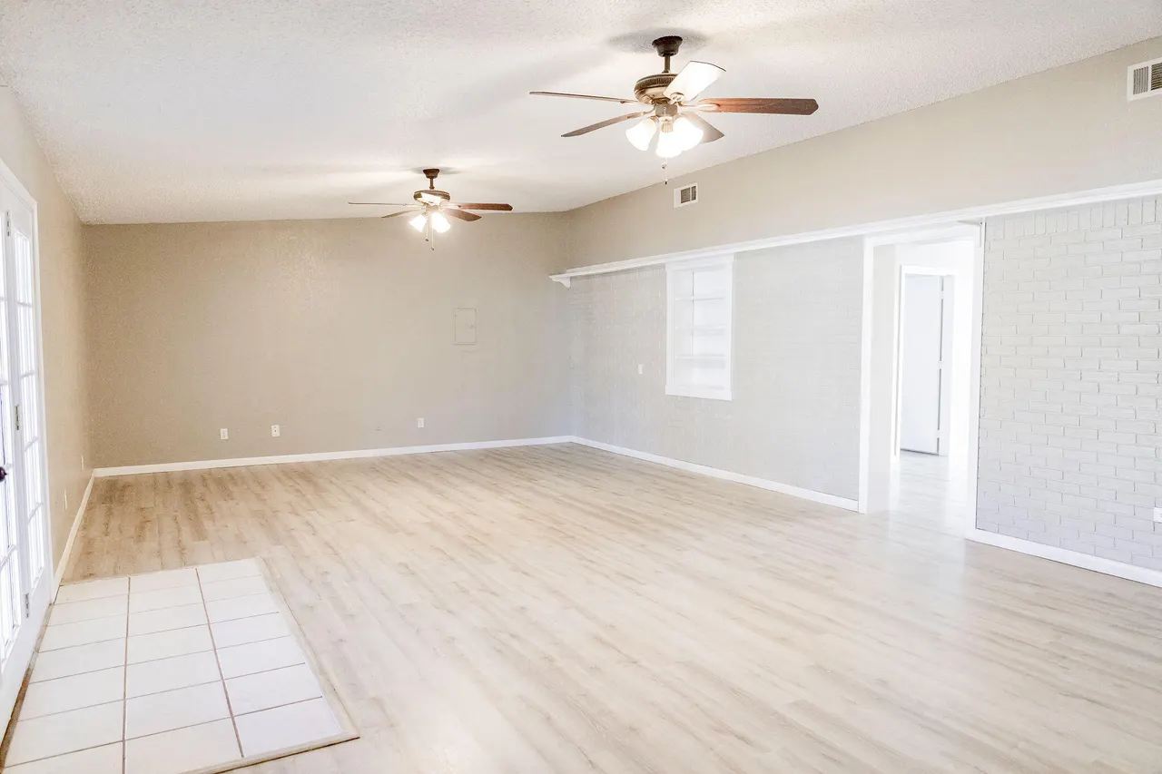 Photo 21 — 1615 Avenue F, Abernathy, TX 79311