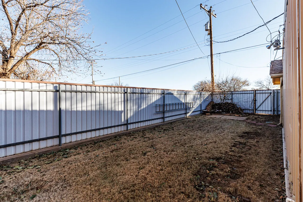 Photo 51 — 850 S 10th Street, Slaton, TX 79364