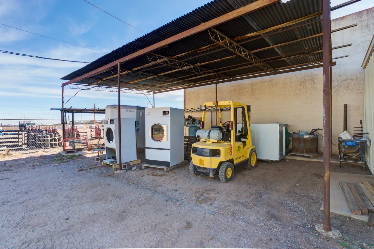Photo 41 — 6811 Martin Luther King Junior Boulevard, Lubbock, TX 79404