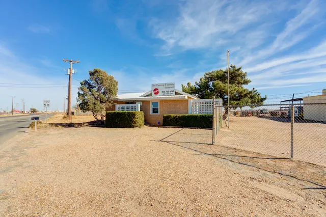 Photo 2 — 6811 Martin Luther King Junior Boulevard, Lubbock, TX 79404