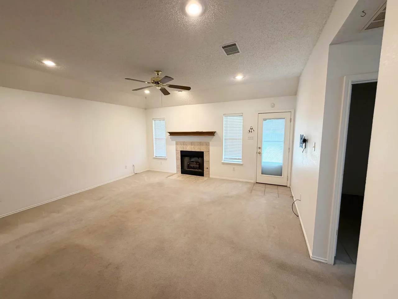 Photo 4 — 306 Avenue M, Abernathy, TX 79311