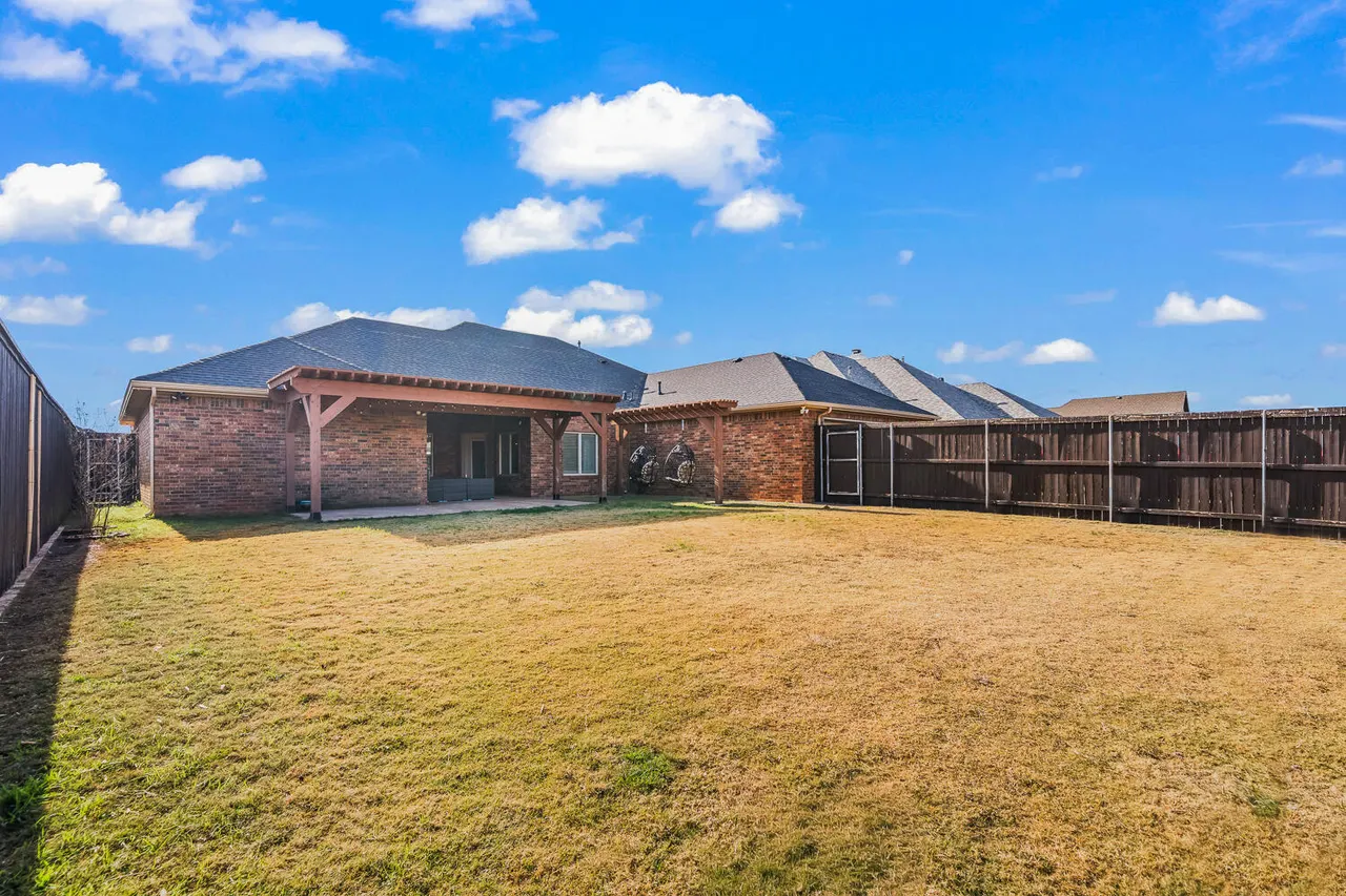 Photo 17 — 3914 137th Street, Lubbock, TX 79423