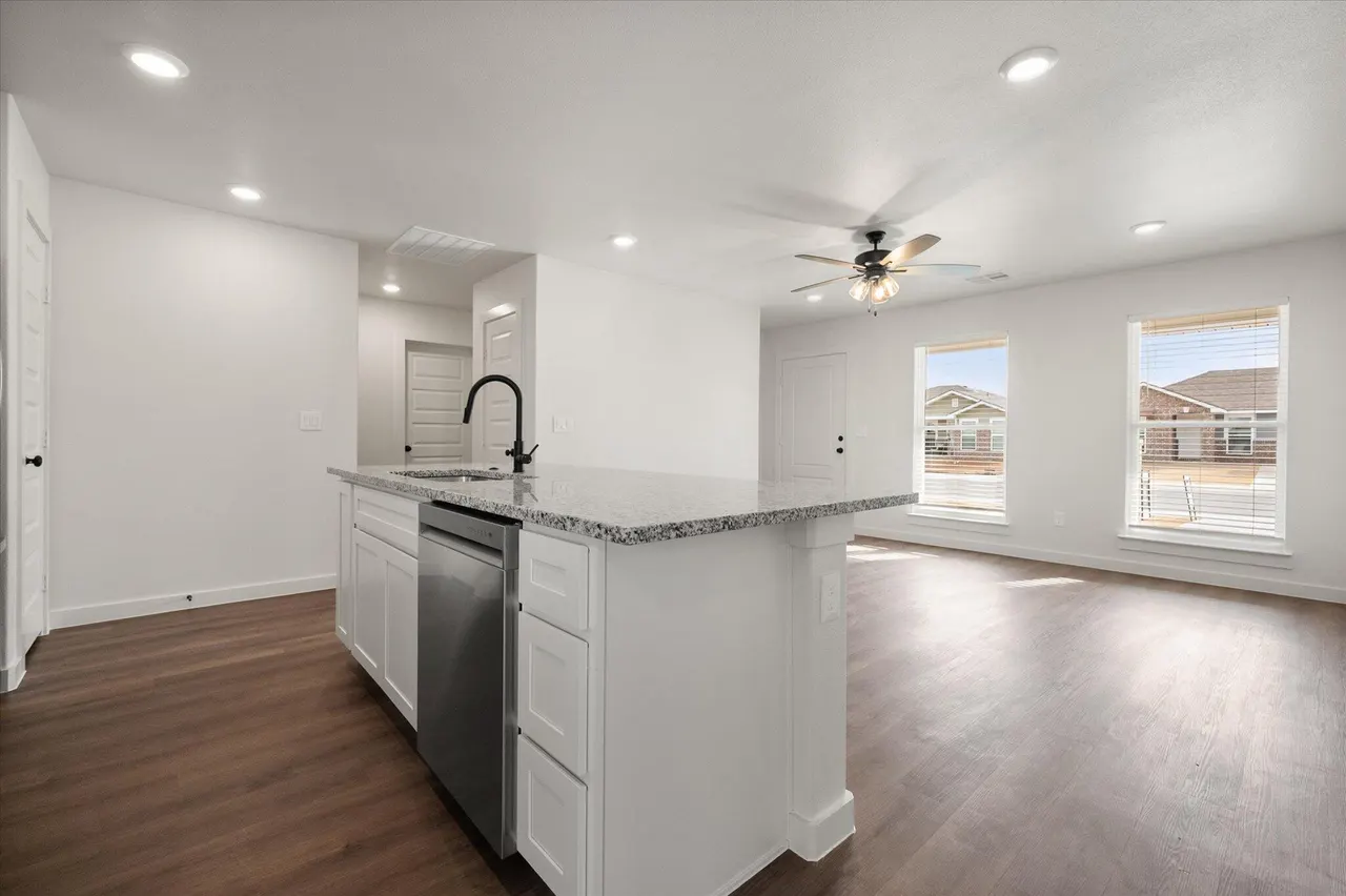 Photo 11 — 514 E 23rd Street, Wolfforth, TX 79382