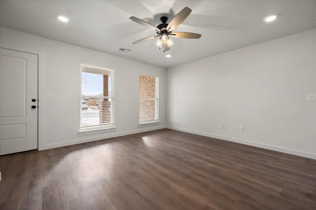 Photo 5 — 514 E 23rd Street, Wolfforth, TX 79382