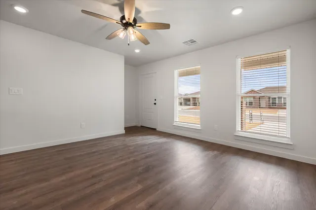 Photo 6 — 514 E 23rd Street, Wolfforth, TX 79382