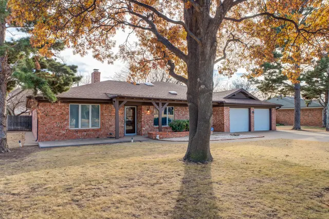 Photo 3 — 905 W Jackson Street, Floydada, TX 79235