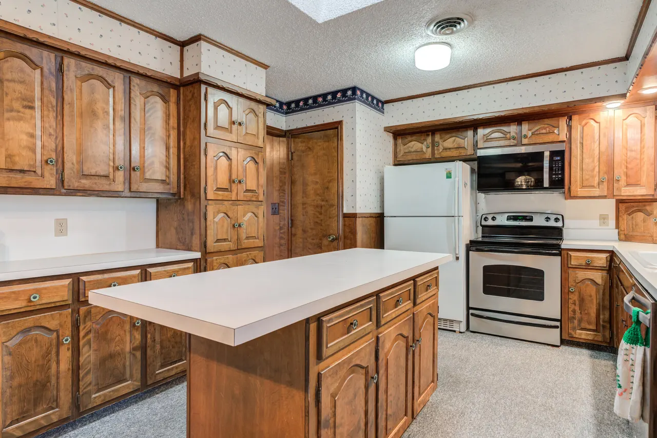 Photo 10 — 905 W Jackson Street, Floydada, TX 79235